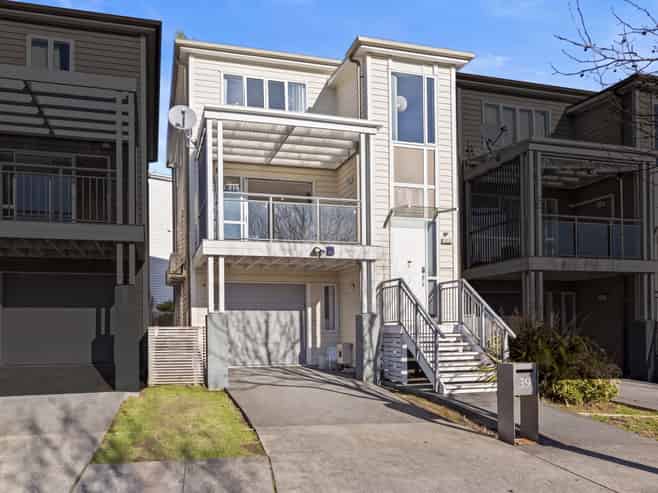 39 Arrowsmith Drive, Flat Bush