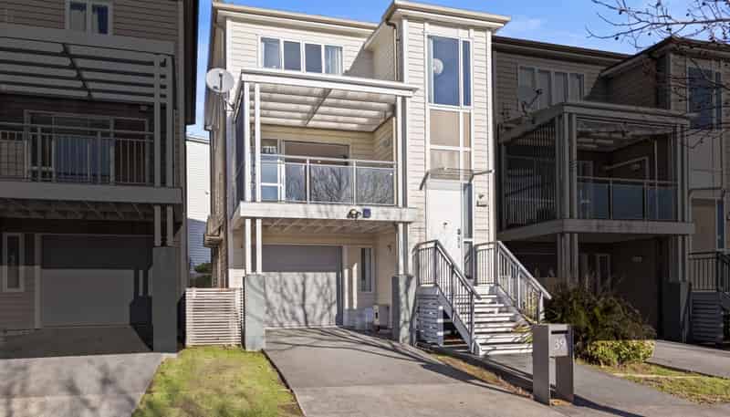 39 Arrowsmith Drive, Flat Bush