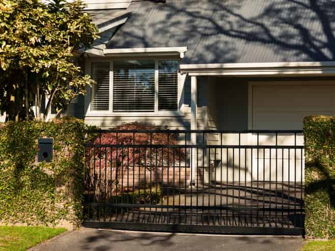 2 Waratah Street, Matua