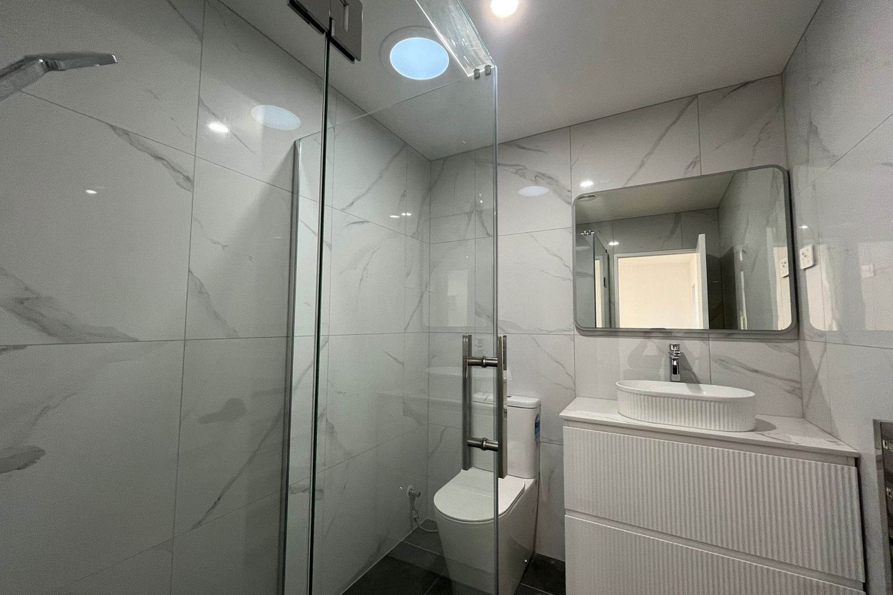 Brand new 4 Bedroom 3 Bathroom townhouse in Mo... - Więcej