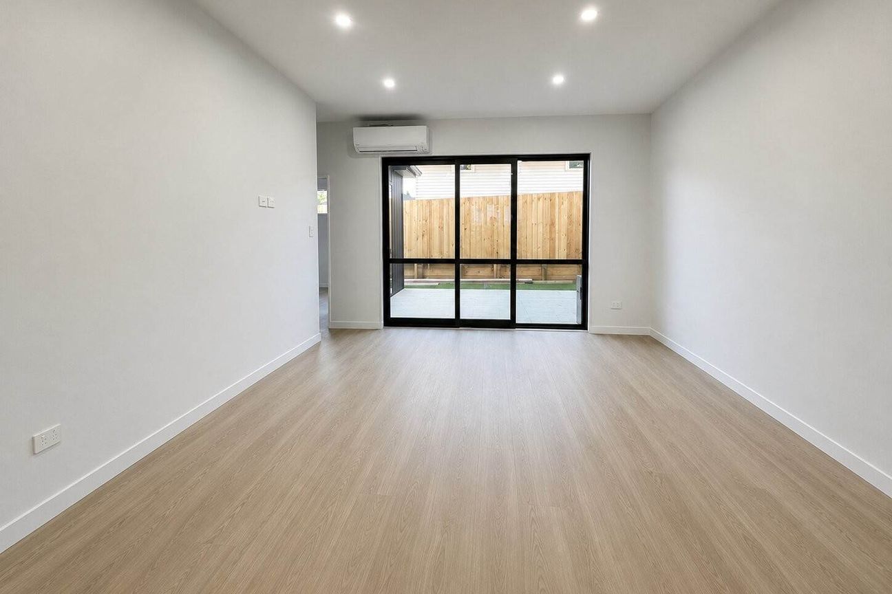 Brand new 4 Bedroom 3 Bathroom townhouse in Mo... - Widok 2
