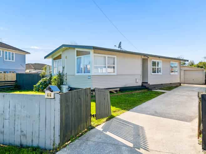 44 & 44A Kelvin Road, Papakura