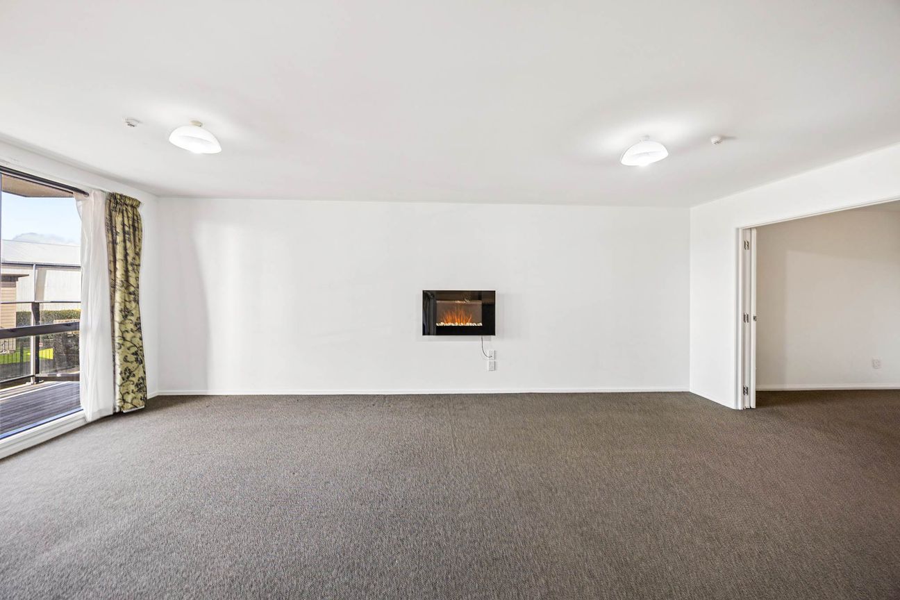 Swimming Pool, Tennis Court, Gym Apartment Living - Więcej