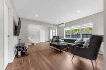 15 Farnol Street, Hillsborough