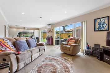 37 Stranraer Crescent, Wattle Downs