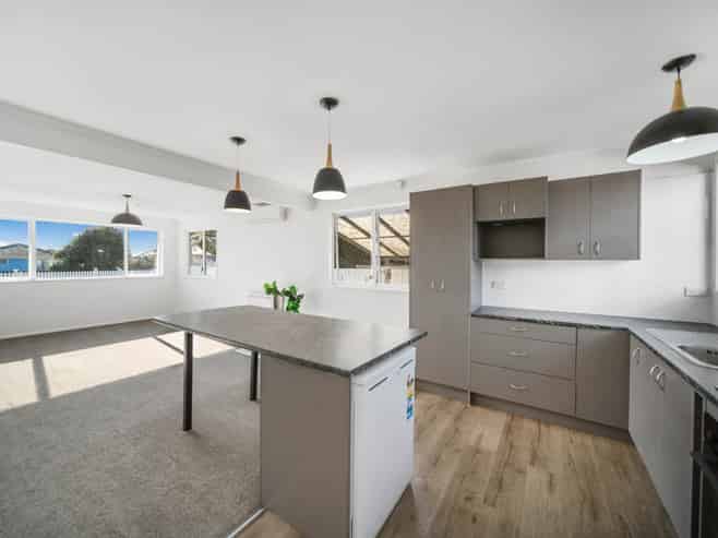 14 Harrow Place, Manurewa