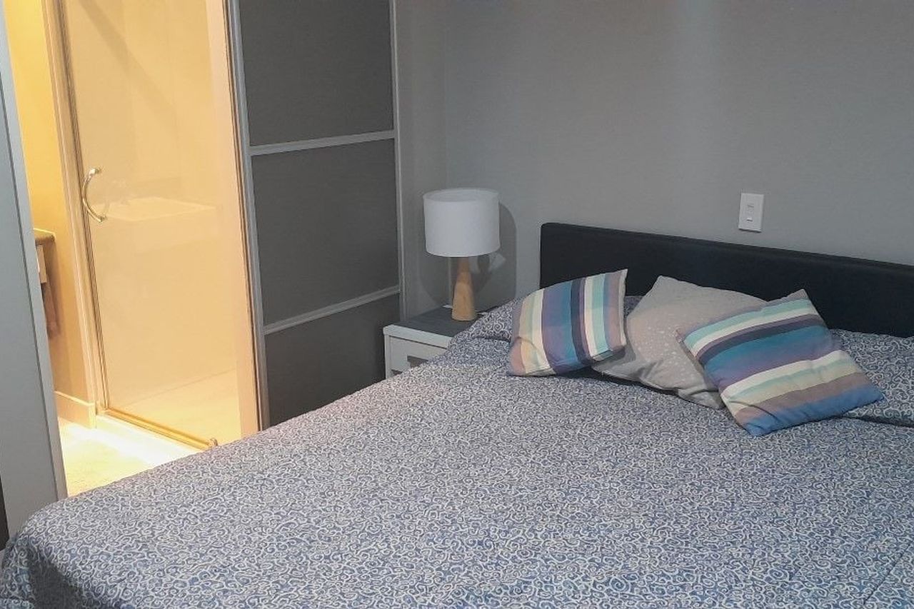 Ready-to-move-in Fully Furnished unit & 2 Carparks - Vista 2
