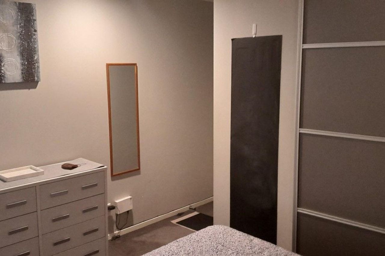 Ready-to-move-in Fully Furnished unit & 2 Carparks - Vista 3