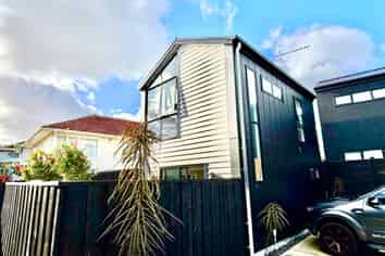 4/110 Kervil Ave, Te Atatu Peninsula