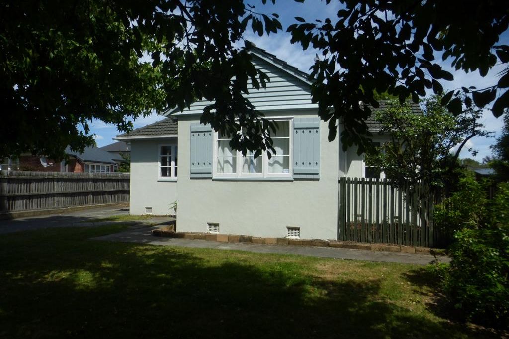 *** CLOSE TO WESTFIELD MALL *** - Bild 2