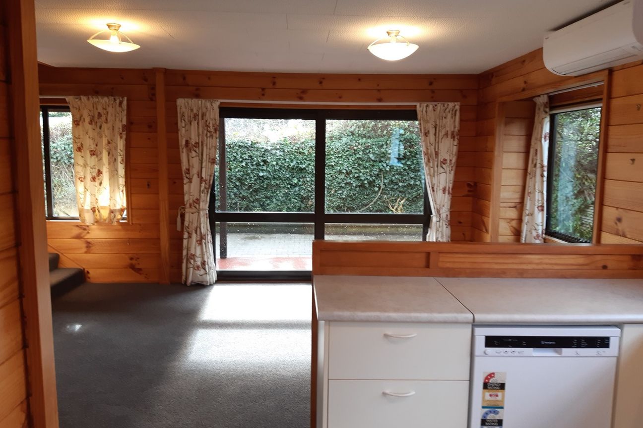 *** FOUR BEDROOMS TWO BATHROOM FAMILY HOME *** - Ansicht 3