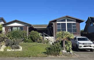 182 Ocean Road, Ohope
