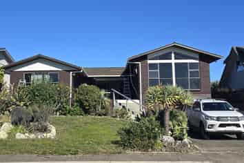 182 Ocean Road, Ohope