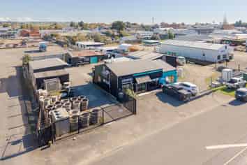 Freehold land, buildings and business, all in one!