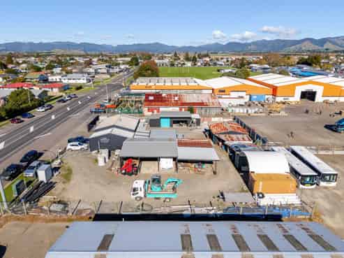 Freehold land, buildings and business, all in one!