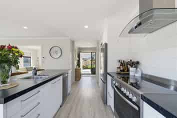 48 Alpers Ridge, Leamington