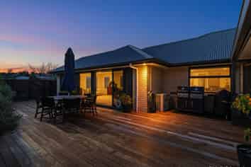 48 Alpers Ridge, Leamington