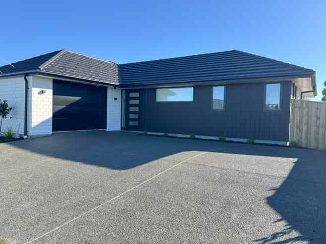 27 Hilton Drive , Amberley