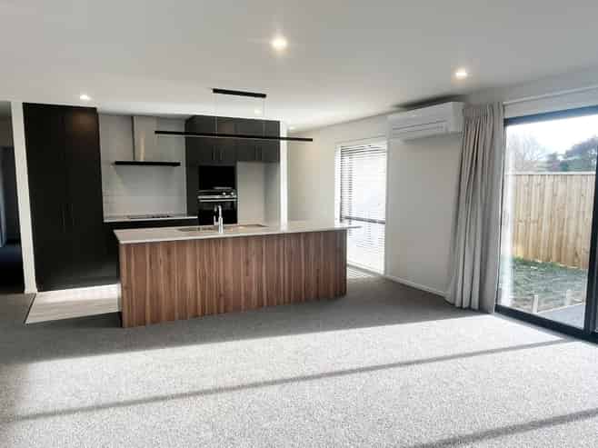27 Hilton Drive , Amberley