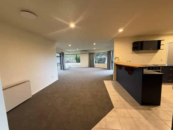 84 Birch Street, Hilltop