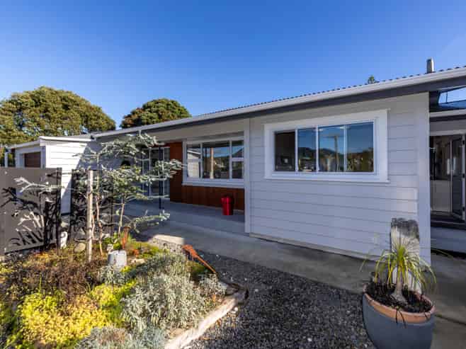 221 Rosetta Road, Raumati South