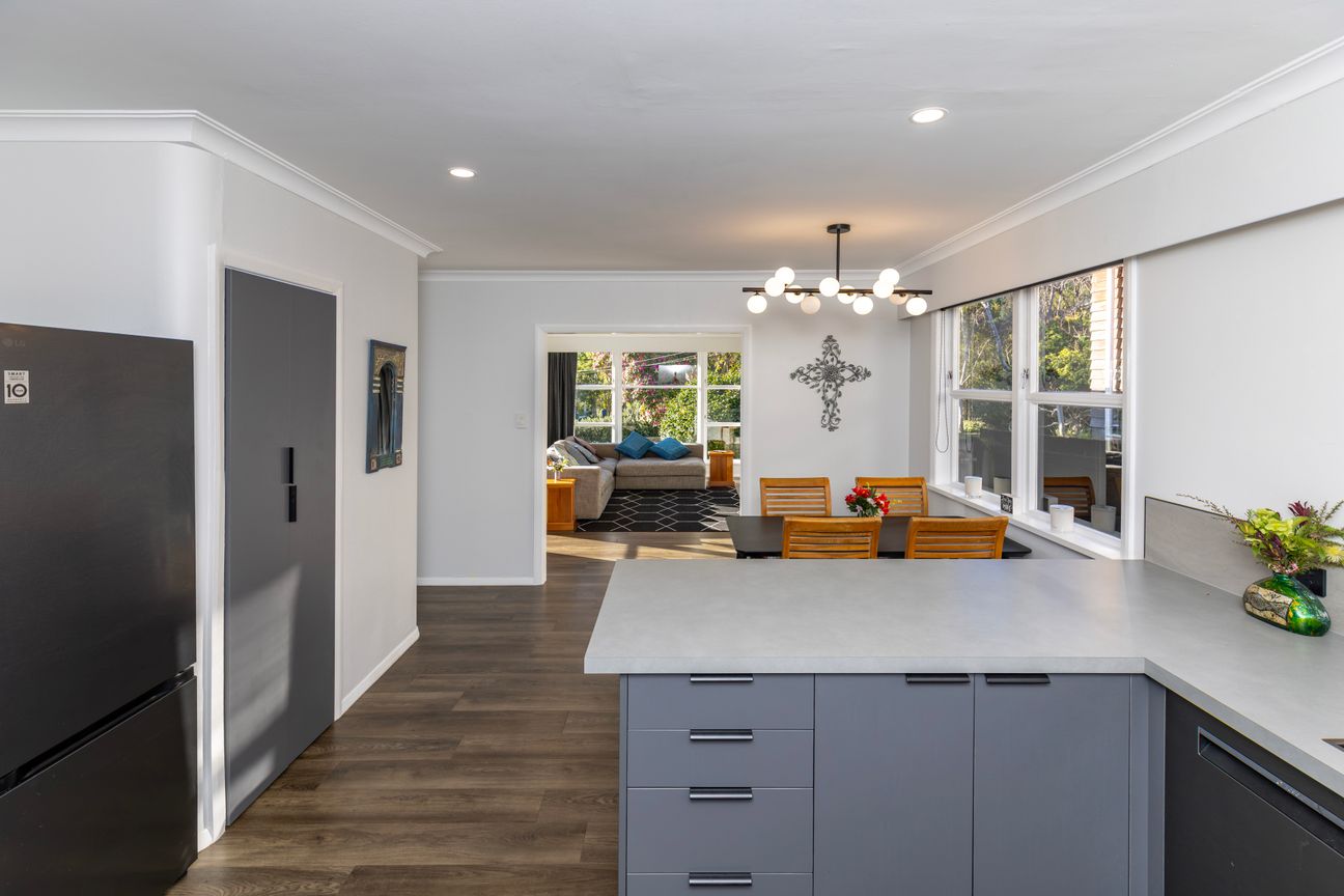 Popular Kaitawa Crescent - Meer
