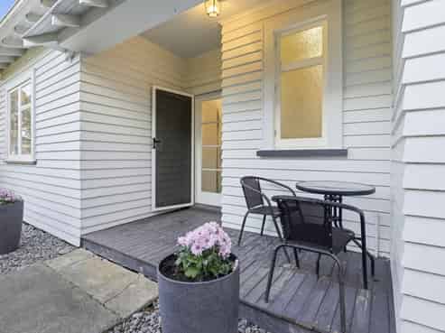 17 Hutchison Crescent, Durie Hill