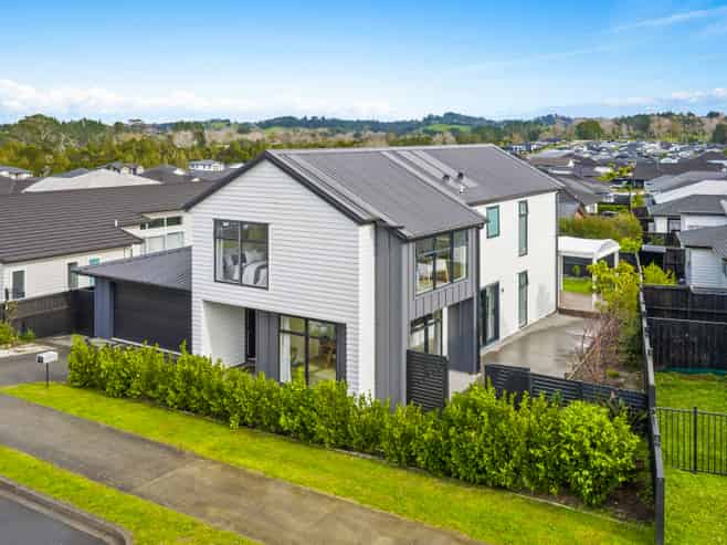 48 Henry Tayler Rise, Wainui