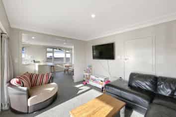 9  Grange Street, Winton