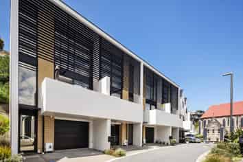 17 Erica Pabst Way, Island Bay