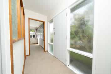 87 Valley Road, Hikurangi