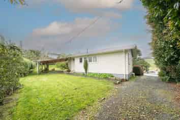 87 Valley Road, Hikurangi