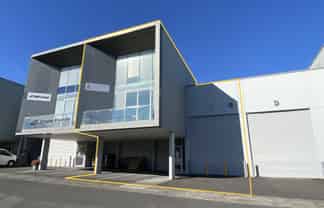 435SQM Modern High Stud Warehouse on Orbit Drive