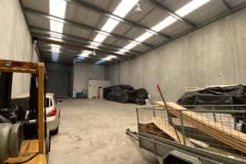 435SQM Modern High Stud Warehouse on Orbit Drive