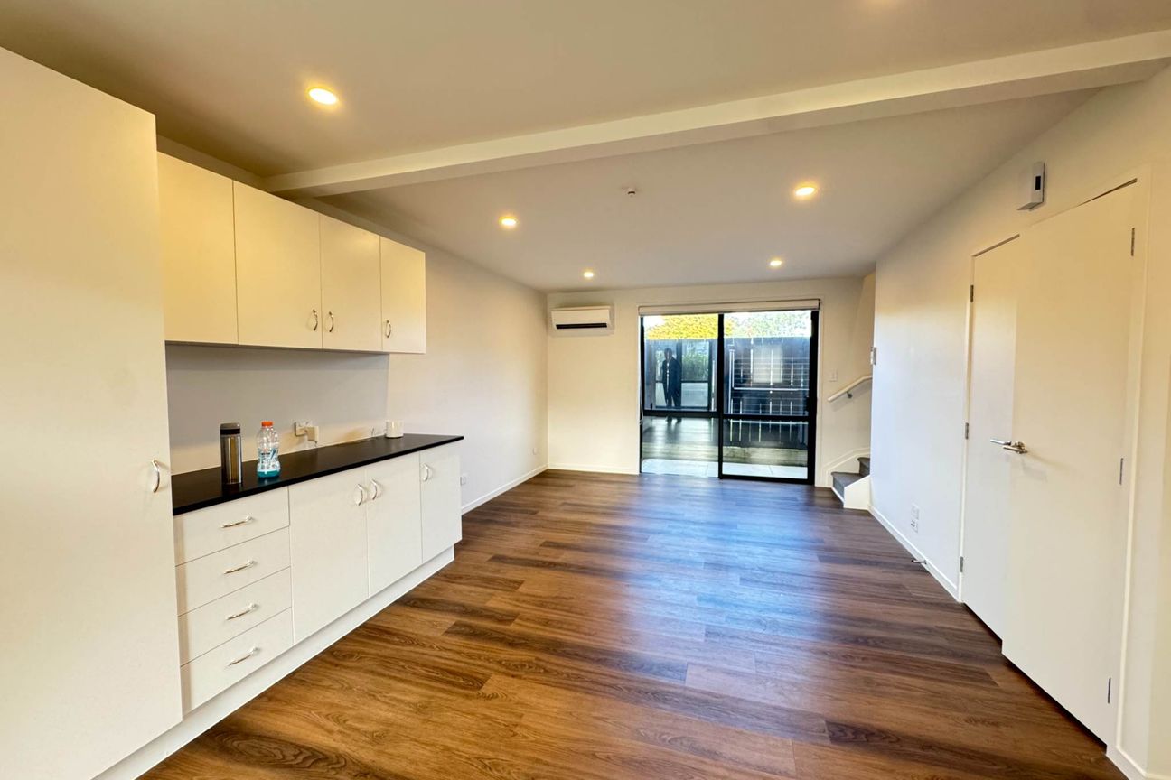 Modern 2 Bedrooms in Mangere - Pogled 3