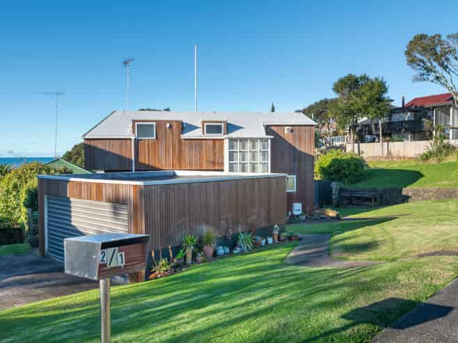 2/1 Argyle Road, Browns Bay