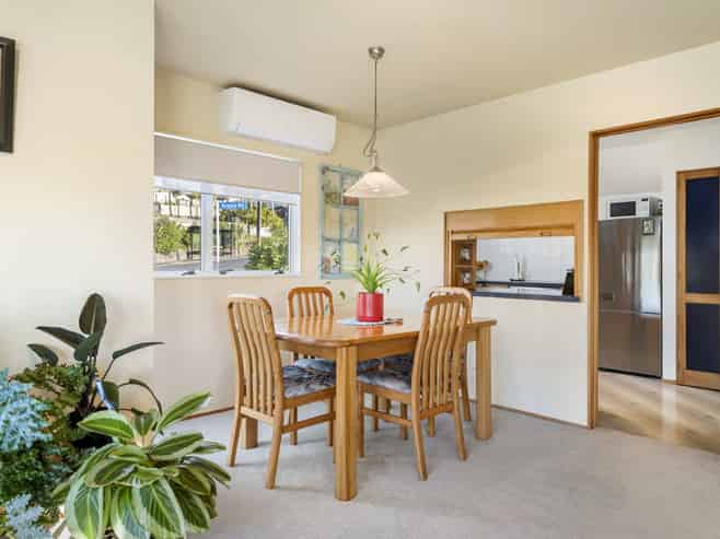 2/1 Argyle Road, Browns Bay