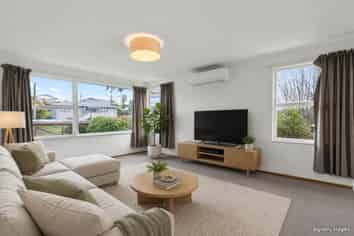 15A Kelwyn Road, Kelston