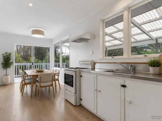 15A Kelwyn Road, Kelston