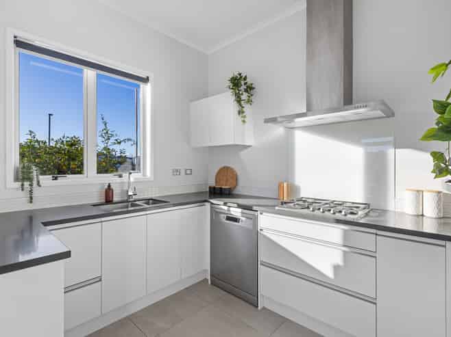 49 Bonair Crescent, Millwater