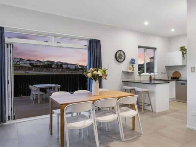 49 Bonair Crescent, Millwater