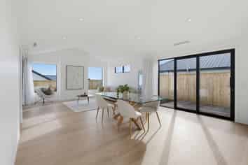 10 Paton Road, Hope