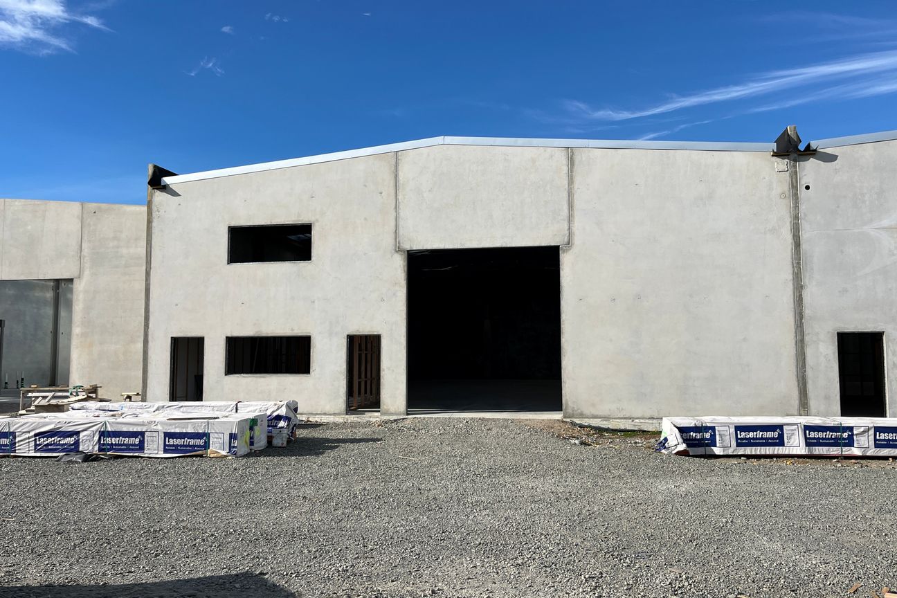 Popular Burnside Industrial Complex - Vue 3
