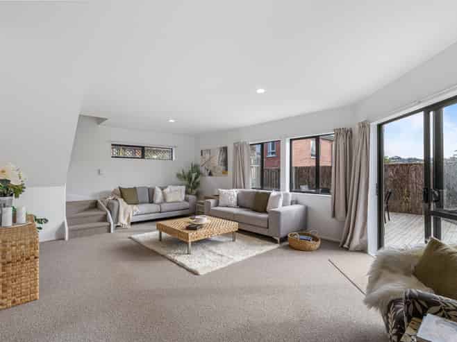 17/37 Fields Parade, Oteha Valley,Albany, Oteha