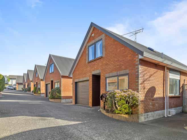 17/37 Fields Parade, Oteha Valley,Albany, Oteha