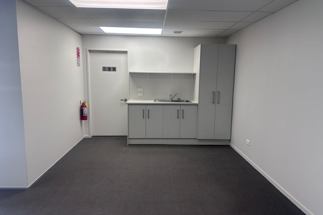 Modern Offices in Wigram - Fler