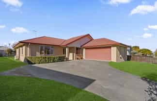 28 Oaklands Drive, Cambridge