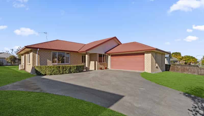 28 Oaklands Drive, Cambridge