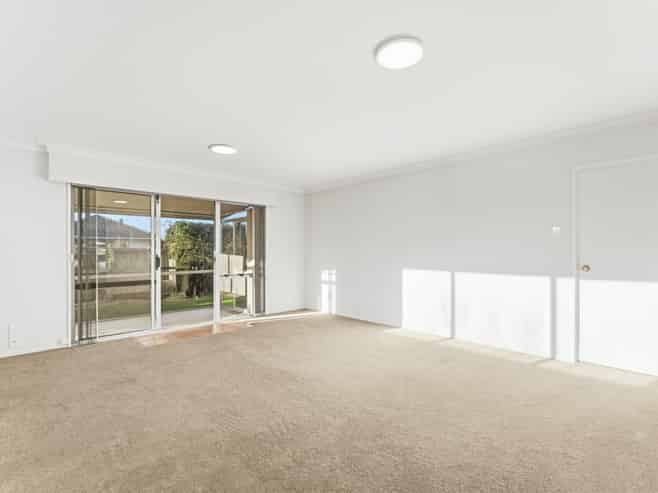 62A Pemberton Crescent, Greerton