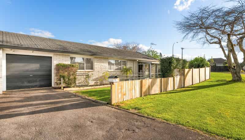 62A Pemberton Crescent, Greerton